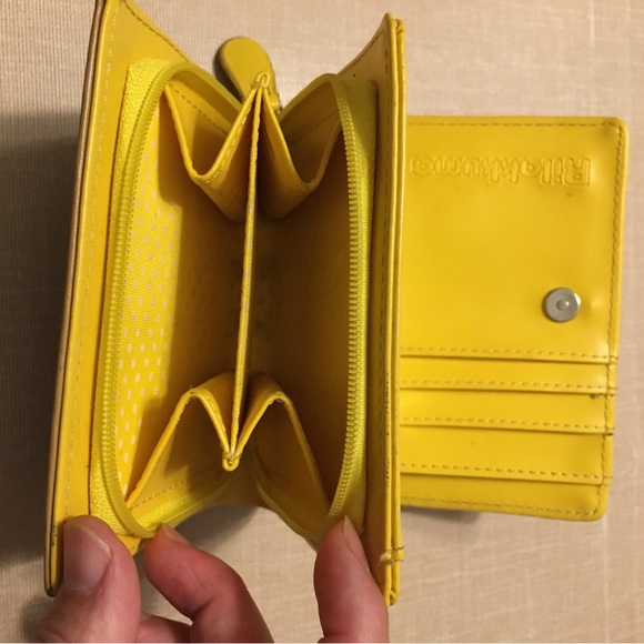 Rilakkuma Artificial Leather Yellow Wallet - Picture 4 of 8